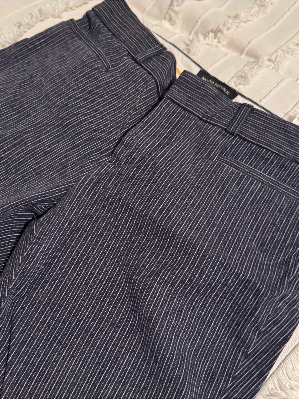 Banana Republic Jackson Fit Navy Pinstripe Trousers size 4